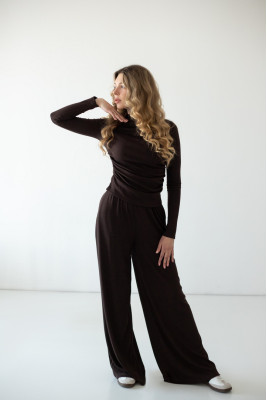 Костюм жіночий